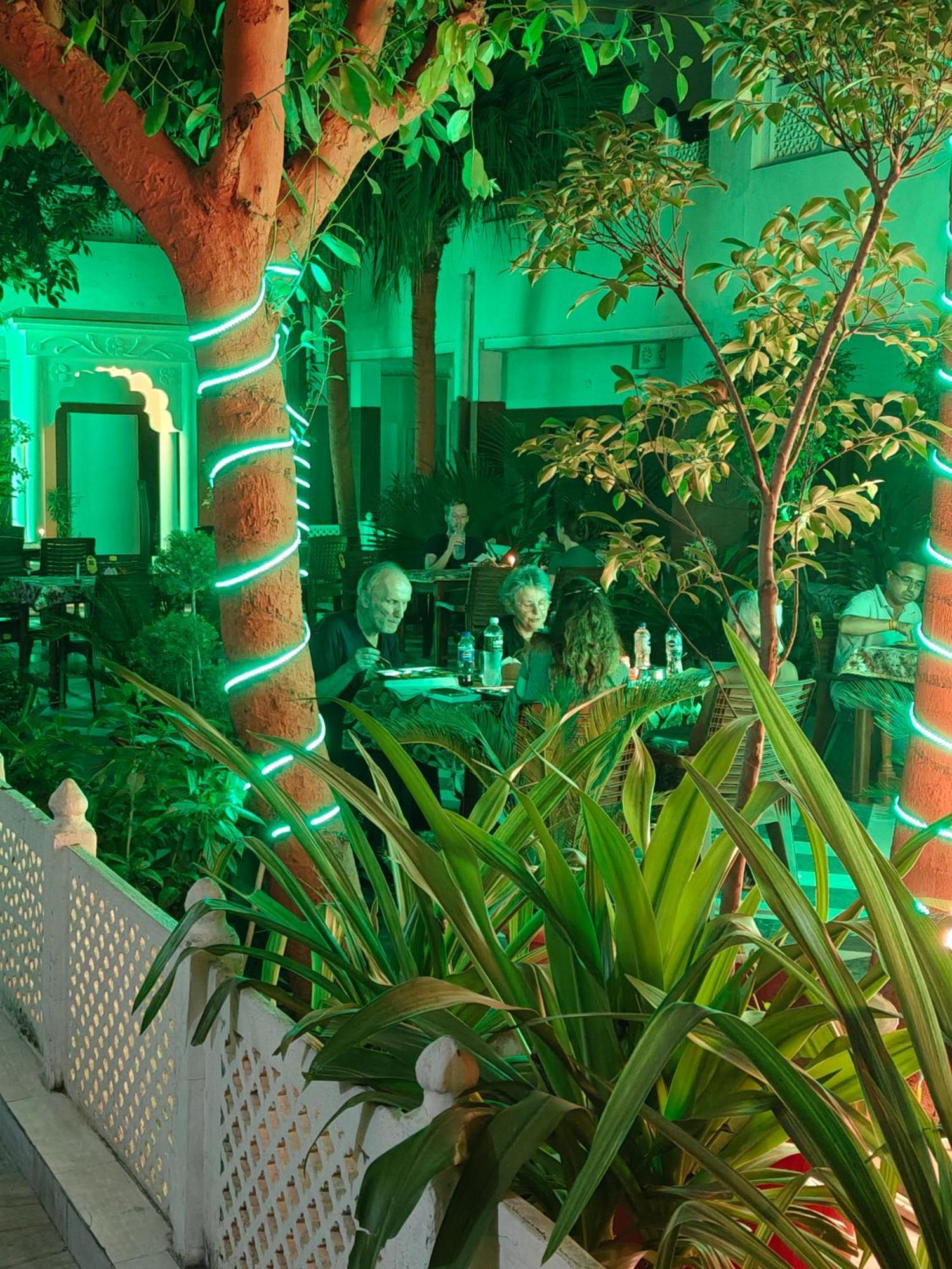 Tourist Hotel Agra (Uttar Pradesh)